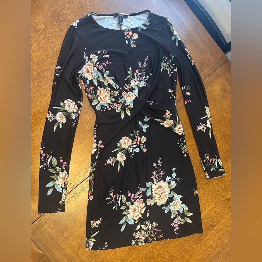 Forever 21 Black Floral Long Sleeve Dress
